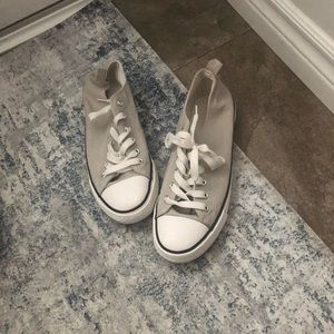 Converse style shoes